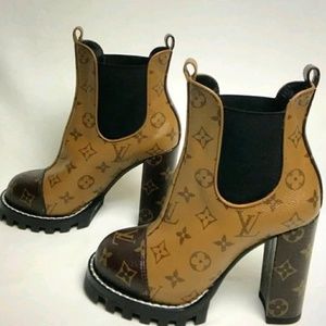 Meet your Posher, Rosalia